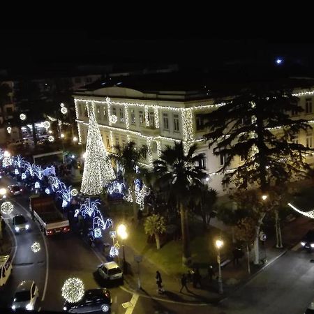 مبيت وإفطار سانتّانييلّو La Piazza المظهر الخارجي الصورة
